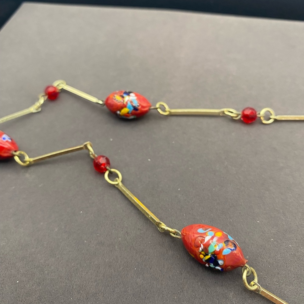Vintage Murano Glass Millefiori Red Bead Necklace with gold tone link rods. - Picture 10 of 13
